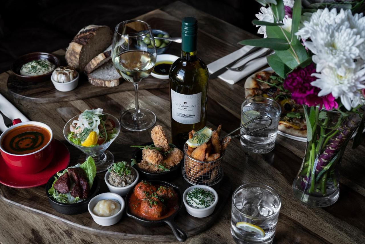 The Walnut Tree Inn Blisworth Zewnętrze zdjęcie